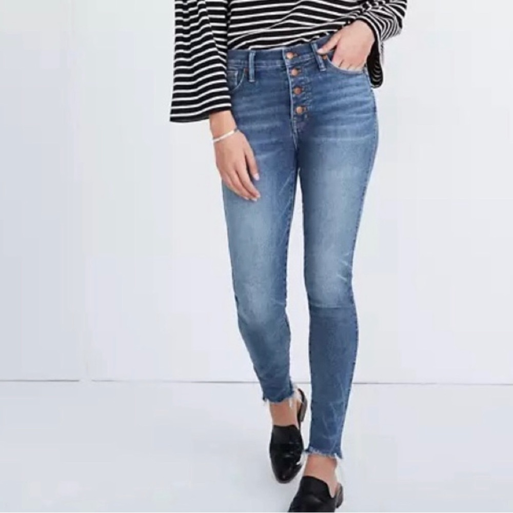 Madewell 10” High Riser Skinny Skinny Raw Hem Blue Jeans Women’s size 29 in EUC